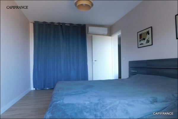 EXCEPTIONNEL! Maison individuelle rénovée vue mer avec terrasse sur 5 000 m² à Hyères (83) double garage