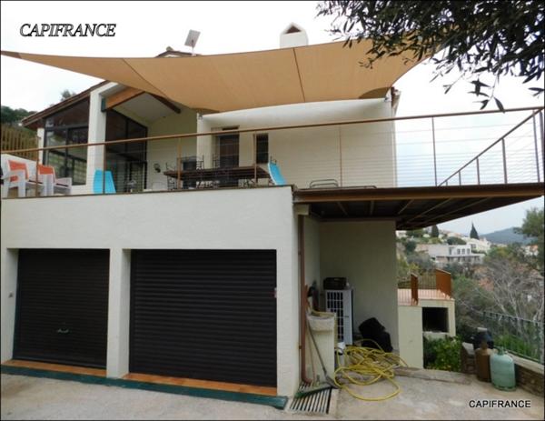 EXCEPTIONNEL! Maison individuelle rénovée vue mer avec terrasse sur 5 000 m² à Hyères (83) double garage