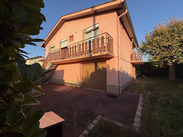 MABLY- NOUVEAUTE COQUETTE MAISON TYPE 3 AVEC 600 M2 DE TERRAIN SECTEUR CALME
