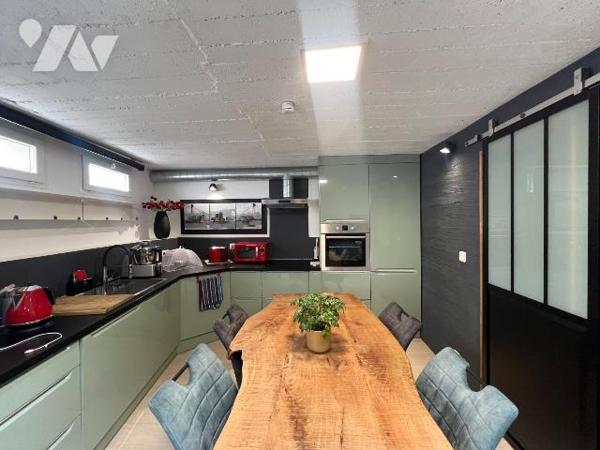 EN EXCLUSIVITE A L'ETUDE - A VENDRE - PORNICHET AUX PIEDS DU MARCHE -TRES BEAU LOFT - EMPLACEME...