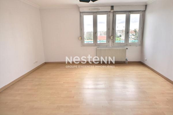 VENISSIEUX - SECTEUR CENTRE VILLE - T4 - BALCON - PROCHE COMMERCES - ECOLES - COLLEGES - AXES ROUTIERS - TRANSPORTS EN COMMUNS - TRAMWAY - BUS - METRO - TRAIN