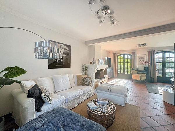 Maison Rare à Igny ? Volumes, Lumière et Prestations Haut de Gamme