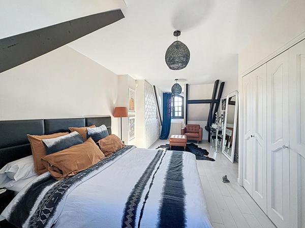 Maison Rare à Igny ? Volumes, Lumière et Prestations Haut de Gamme