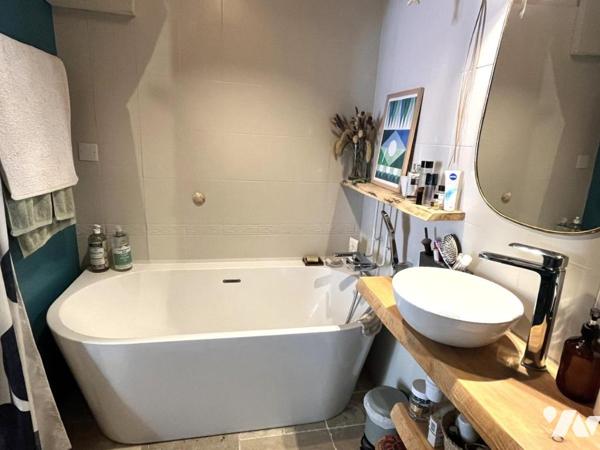 Nantes Madeleine-Hôtel Dieu, charmant T2 au calme en très bon état