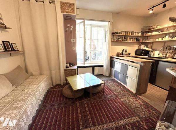 Nantes Madeleine-Hôtel Dieu, charmant T2 au calme en très bon état