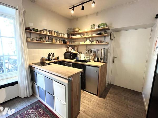 Nantes Madeleine-Hôtel Dieu, charmant T2 au calme en très bon état