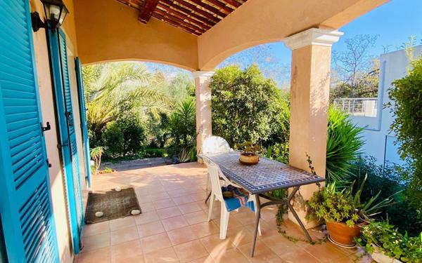 Maison à vendre    4 pièces • 126,35 m2 Cagnes-sur-Mer