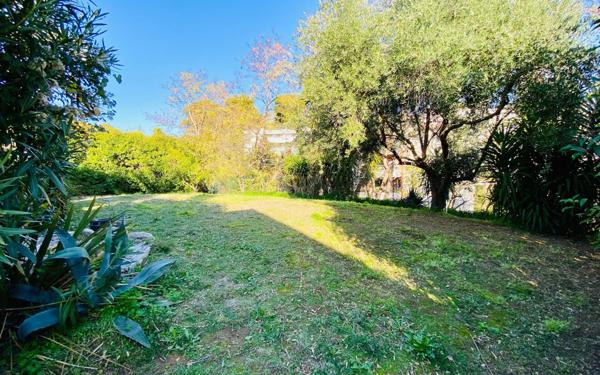 Maison à vendre    4 pièces • 126,35 m2 Cagnes-sur-Mer