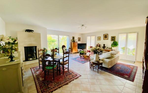 Maison à vendre    4 pièces • 126,35 m2 Cagnes-sur-Mer