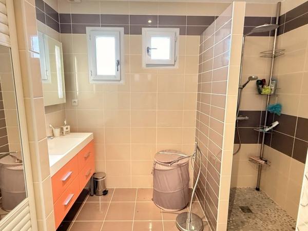 Maison traditionnelle Cozes 180 m²