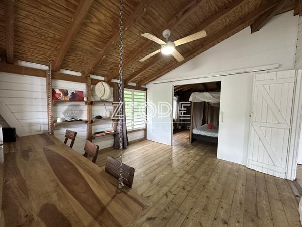 Saint-François (97118) Villa de 120m² environ sur un terrain de 500m² avec piscine.
