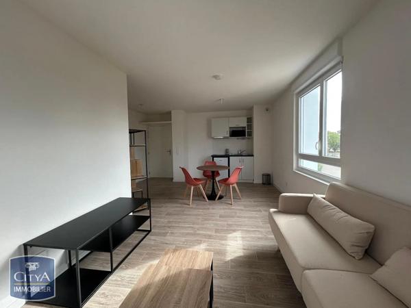 Appartement à louer 2 pièces 39.74m² Metz (57070)
