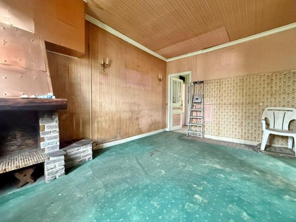 Maison à rénover sur très beau terrain de 547 m²