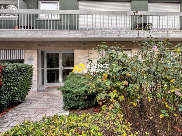 T2 rénové avec place de parking quartier de la Vaudoire centre-ville €210 000 ** - Référence 9529