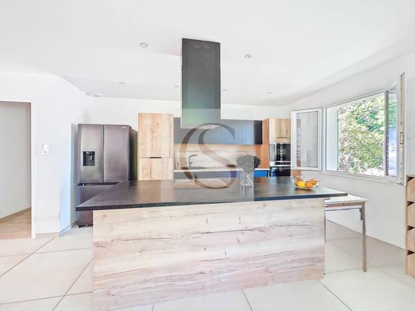 Maison à vendre 8 pièces de 200 m²