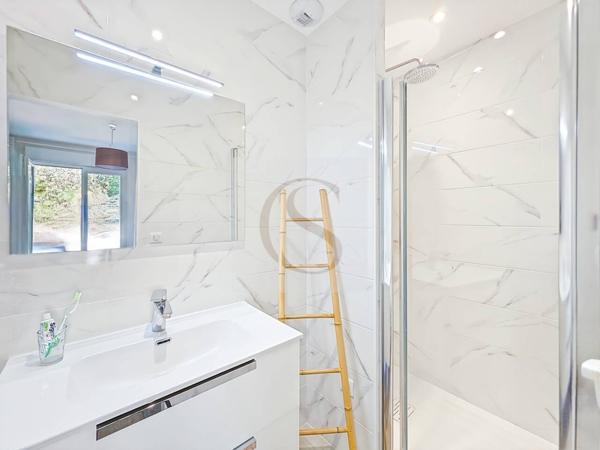 Maison à vendre 8 pièces de 200 m²