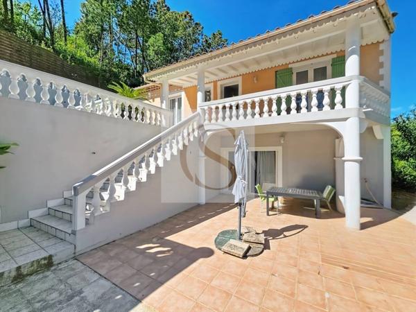 Maison à vendre 8 pièces de 200 m²