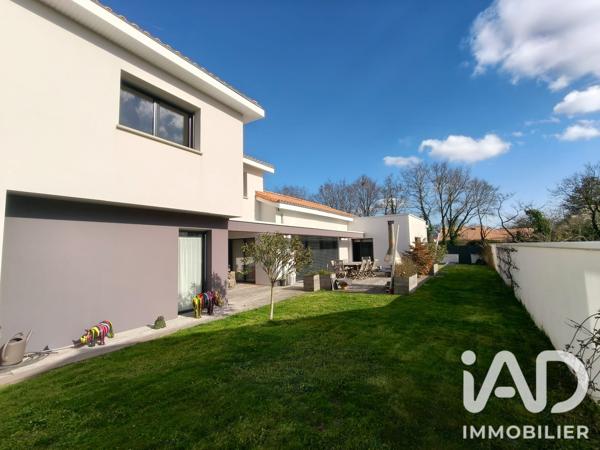 Maison à vendre 6 pièces 189 m² Montaigu-Vendée