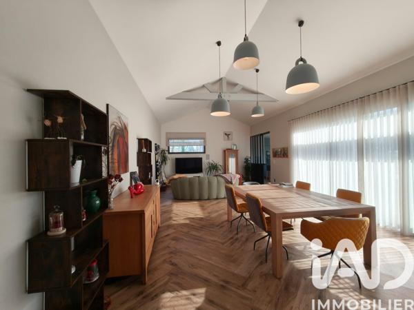 Maison à vendre 6 pièces 189 m² Montaigu-Vendée