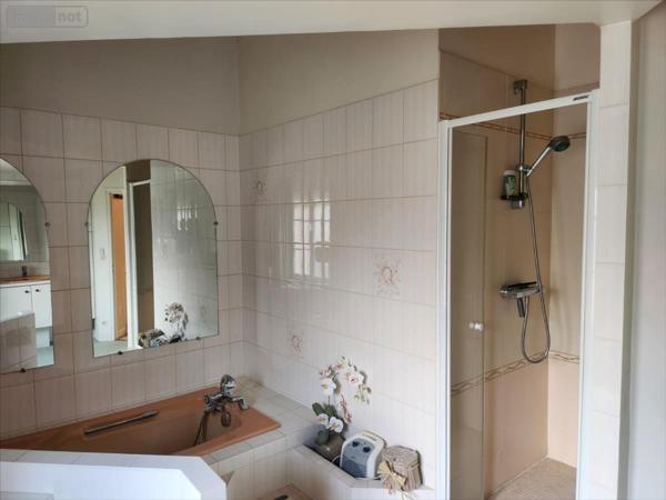 Maison de ville à vendre à Levet dans le Cher (18340), ref : 34646LI