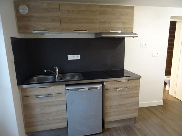 Bourg centre ville, T1 rénové