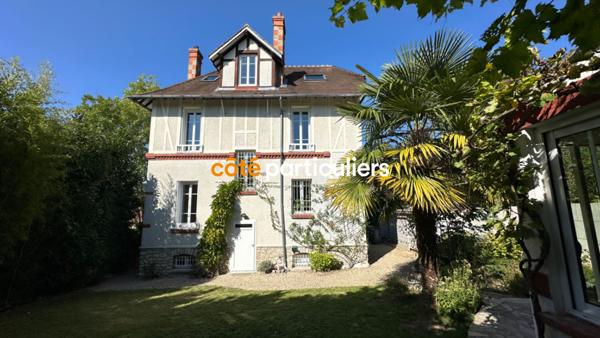 Vente Maison178 m² - 9 Pièces - COMBS LA VILLE (77380)