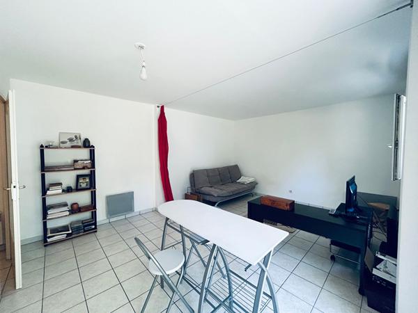 Appartement Orvault 1 pièce 31m² avec terrasse et stationnement