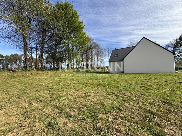 REMUNGOL - Maison de plain pied de 2024 à vendre, deux chambres, garage et son terrain de 800m²