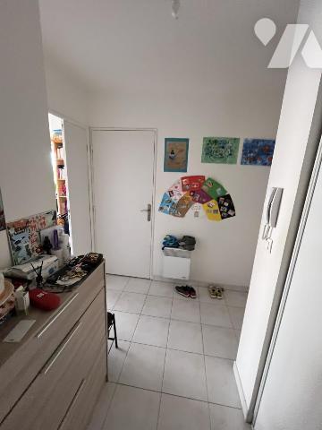 CAEN - Situé dans le quartier recherché  du stade d'ornano - avec grande terrasse de 20m²