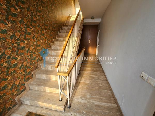 Immeuble
                                                                                                                                                
                                                                                                                                                
                                                                                                                                                
                                                    
                                                                                                                                                                                                                                                                                                                        342  m²                                                                                                                                                                                                         2 etage(s)