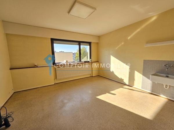 Immeuble
                                                                                                                                                
                                                                                                                                                
                                                                                                                                                
                                                    
                                                                                                                                                                                                                                                                                                                        342  m²                                                                                                                                                                                                         2 etage(s)