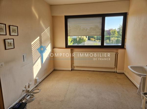 Immeuble
                                                                                                                                                
                                                                                                                                                
                                                                                                                                                
                                                    
                                                                                                                                                                                                                                                                                                                        342  m²                                                                                                                                                                                                         2 etage(s)