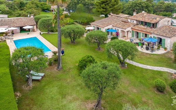 Maison à vendre    7 pièces •  La Gaude