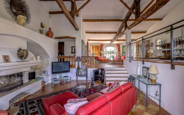 Maison à vendre    7 pièces •  La Gaude