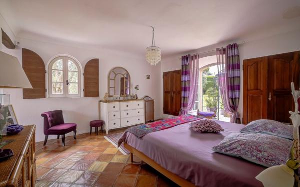 Maison à vendre    7 pièces •  La Gaude