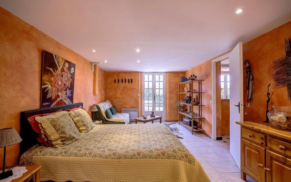 Maison à vendre    7 pièces •  La Gaude