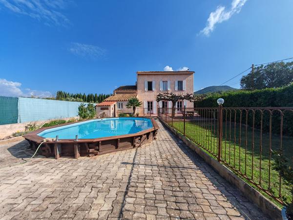 Villa Carqueiranne 5 pièce(s) 142 m2