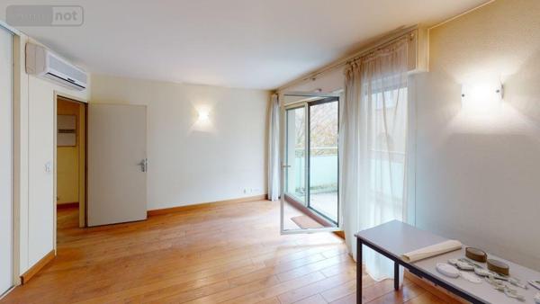 Bureaux à louer à Rennes en Ille-et-Vilaine (35000), ref : 006/1713   
RENNES-CENTRE MAIRIE