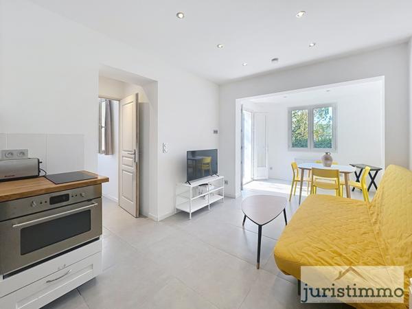 Mollans-sur-Ouvèze (26170) ***SOUS COMPROMIS*** Rare à la vente : Propriété avec 2 habitations indépendantes, grande piscine et vue dégag