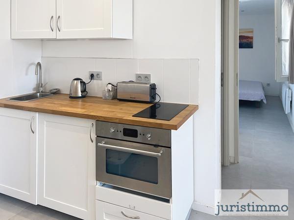 Mollans-sur-Ouvèze (26170) ***SOUS COMPROMIS*** Rare à la vente : Propriété avec 2 habitations indépendantes, grande piscine et vue dégag