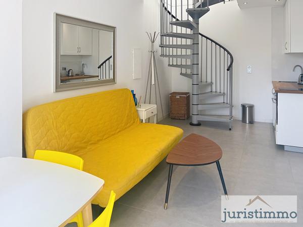 Mollans-sur-Ouvèze (26170) ***SOUS COMPROMIS*** Rare à la vente : Propriété avec 2 habitations indépendantes, grande piscine et vue dégag