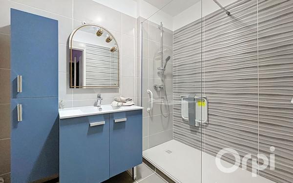 Appartement à vendre    5 pièces • 140,90 m2 Villeurbanne