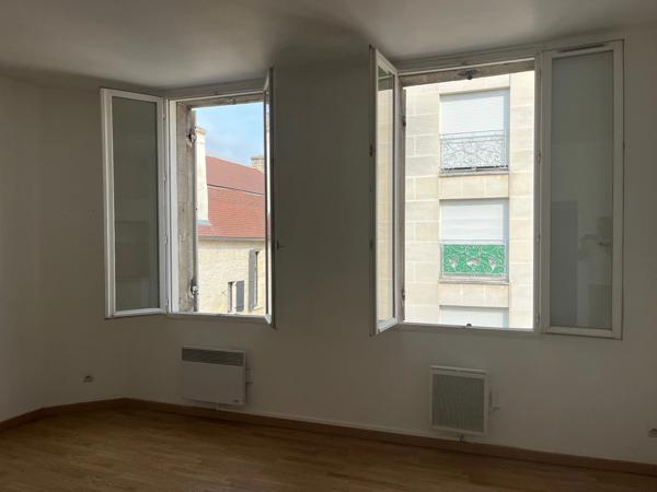 Immeuble de rapport centre ville LIBOURNE (33)