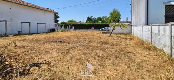 BORDEAUX CAUDERAN - Terrain constructible d'environ 288 m²  - Libre de constructeur - 1ère ligne