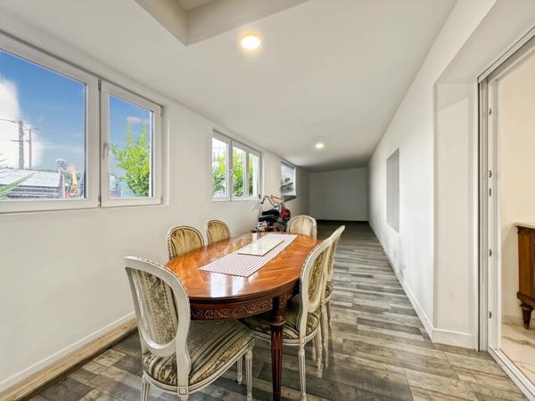 Massieux (01600) Belle maison familiale plain pied de 140 m² avec jardin – Massieux (01600) Possibilité d'un T3 indépendant