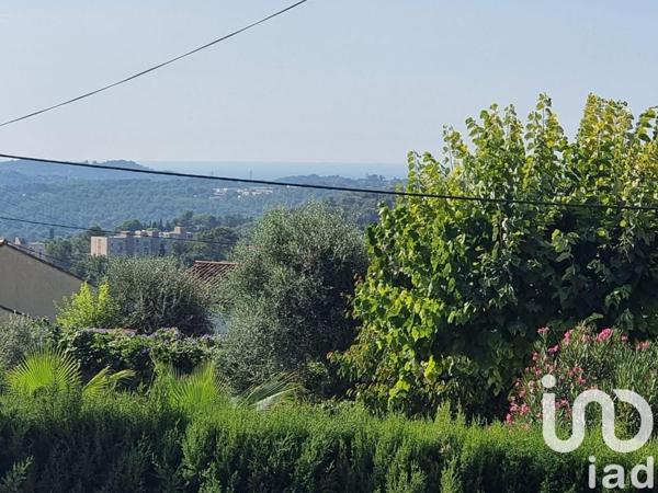 Appartement 3 pièces de 74 m² à Grasse (06130)