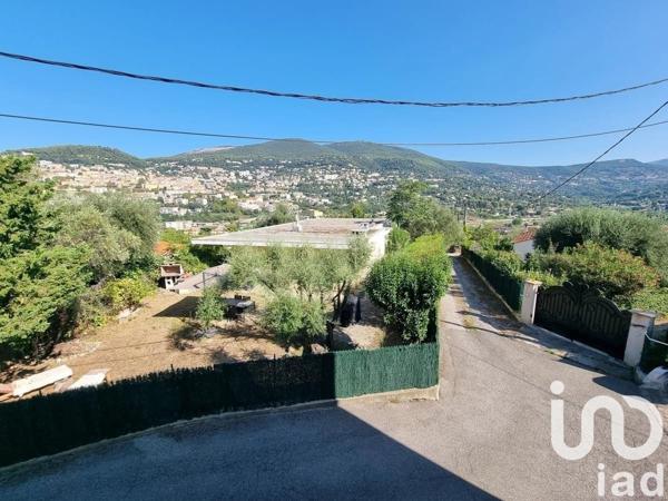 Appartement 3 pièces de 74 m² à Grasse (06130)
