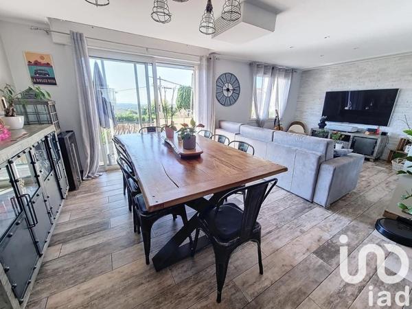 Appartement 3 pièces de 74 m² à Grasse (06130)