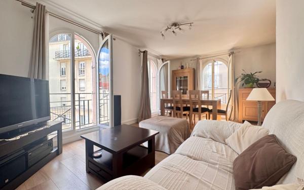 Appartement à vendre    4 pièces • 104,30 m2 Saint-Maurice