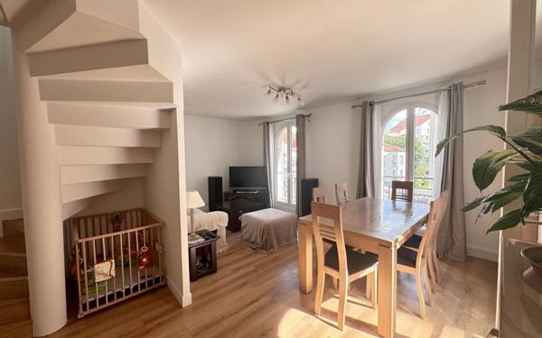 Appartement à vendre    4 pièces • 104,30 m2 Saint-Maurice